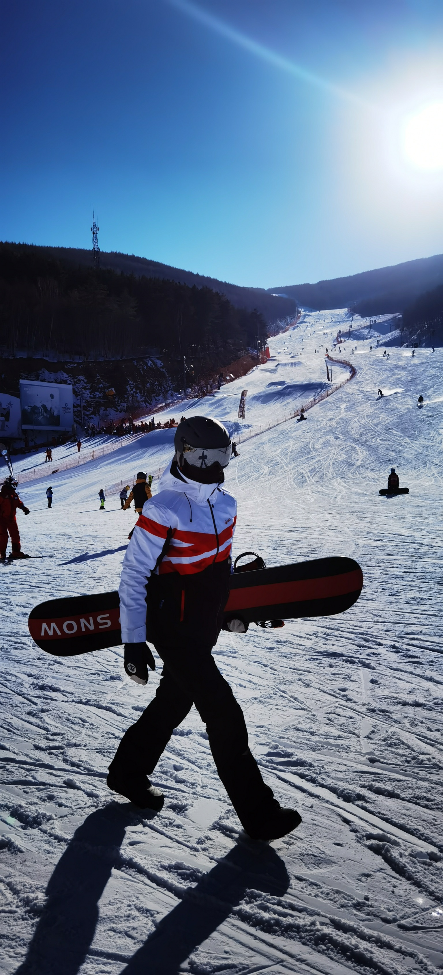 Snowboarding - Front view